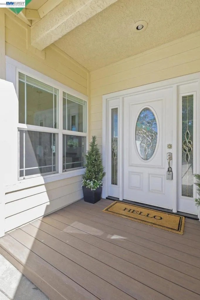 2110 Cadjew St Redding, CA 96003