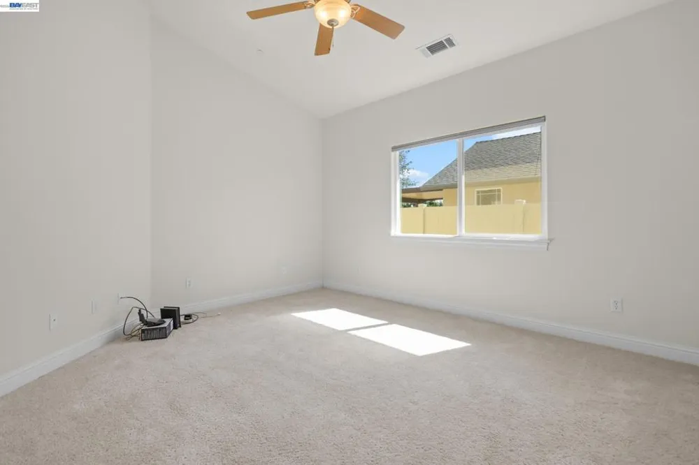 2110 Cadjew St Redding, CA 96003
