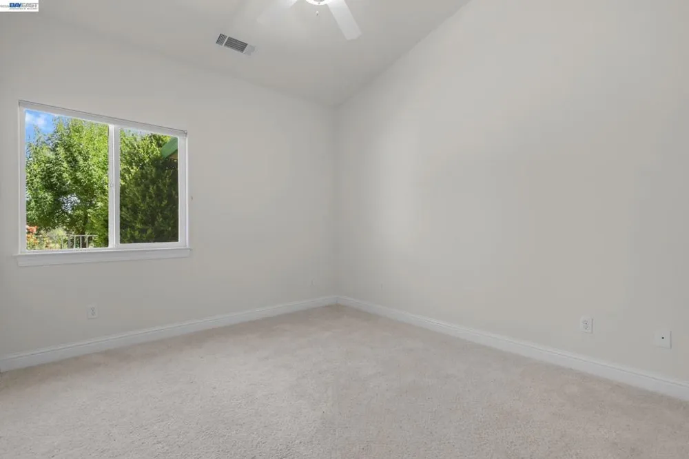 2110 Cadjew St Redding, CA 96003