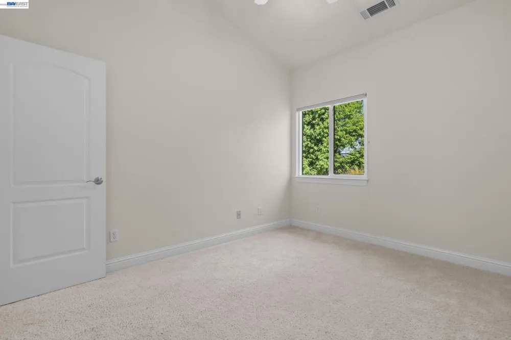 2110 Cadjew St Redding, CA 96003