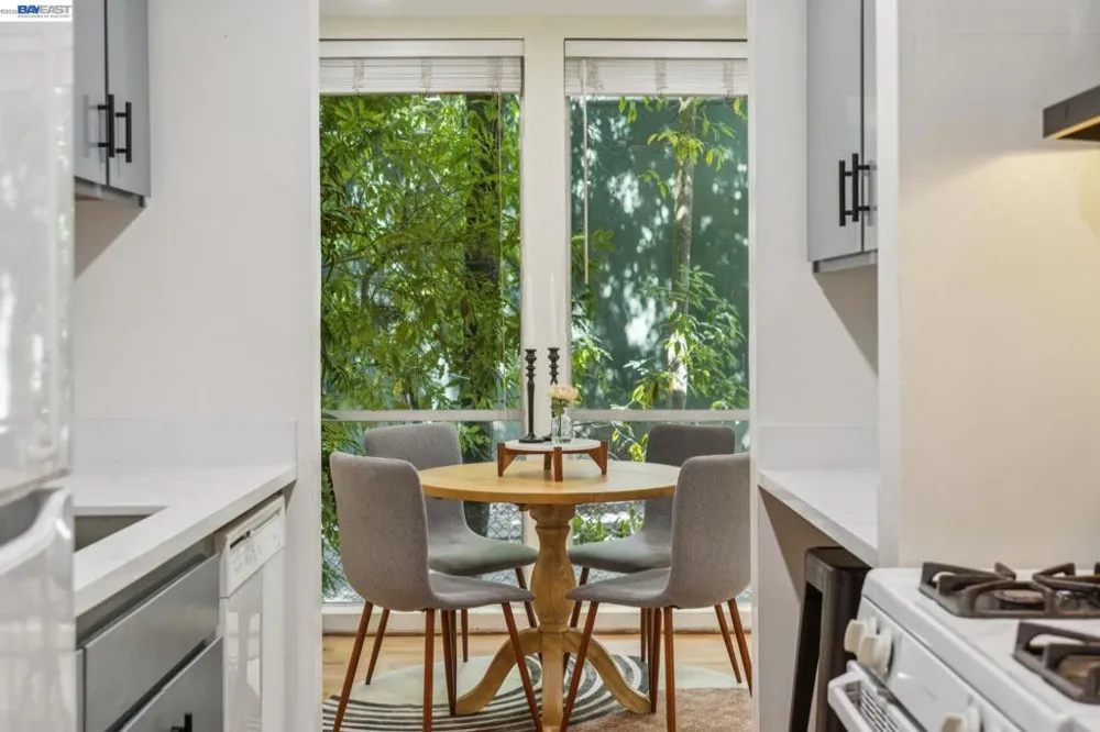 2700 Le Conte Ave #406 Berkeley, CA 94709