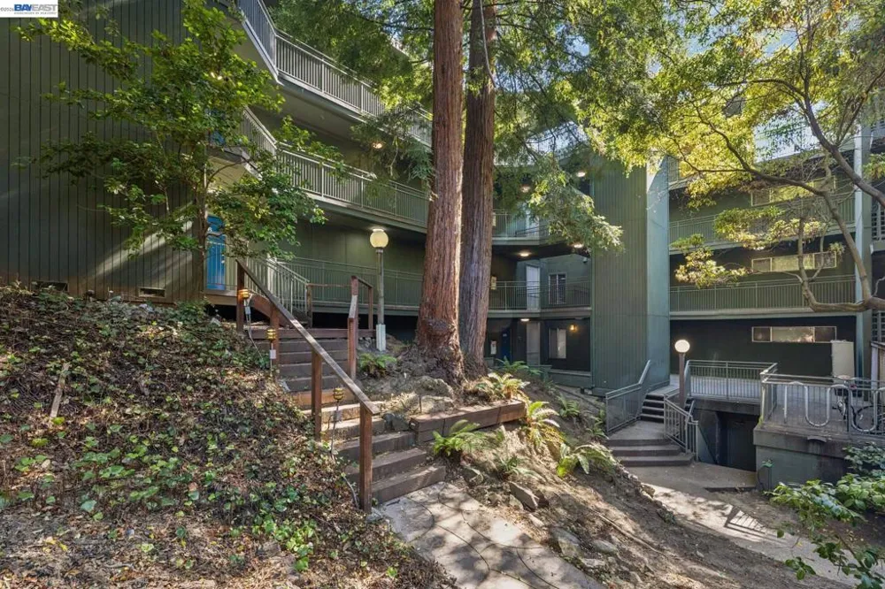 2700 Le Conte Ave #406 Berkeley, CA 94709