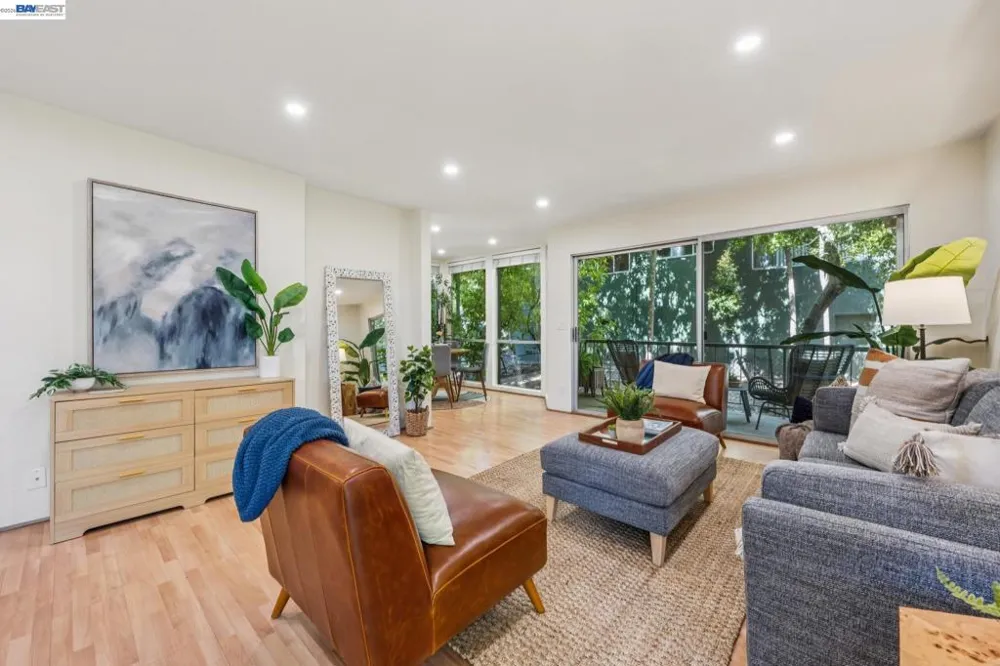 2700 Le Conte Ave #406 Berkeley, CA 94709