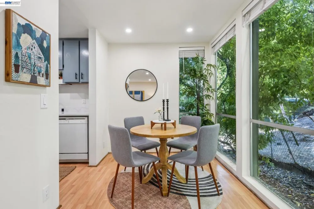 2700 Le Conte Ave #406 Berkeley, CA 94709