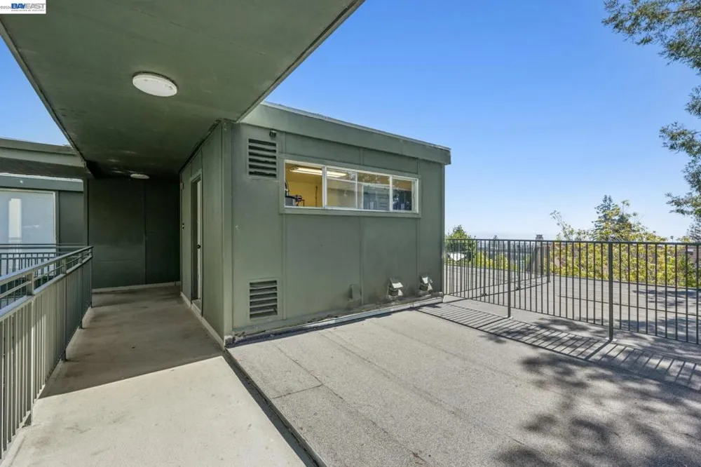 2700 Le Conte Ave #406 Berkeley, CA 94709