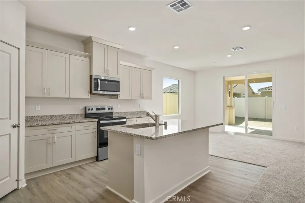 752 Lori Tree San Jacinto, CA 92582