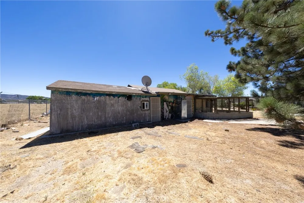 38800 Bahrman Anza, CA 92539