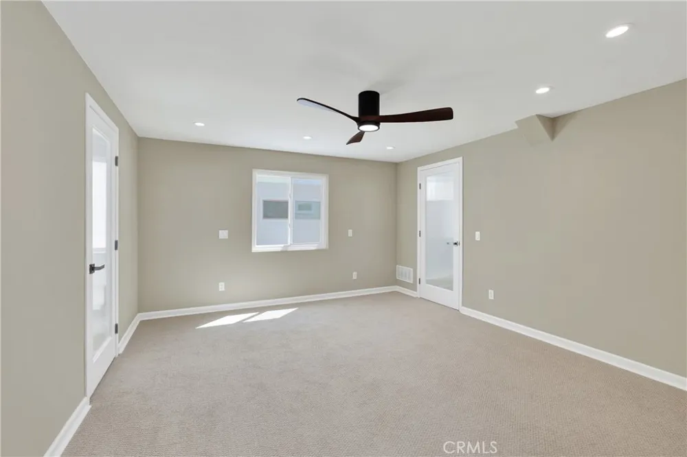 206 30th #1/2 Newport Beach, CA 92663