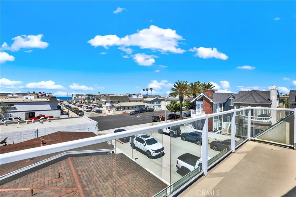 206 30th #1/2 Newport Beach, CA 92663