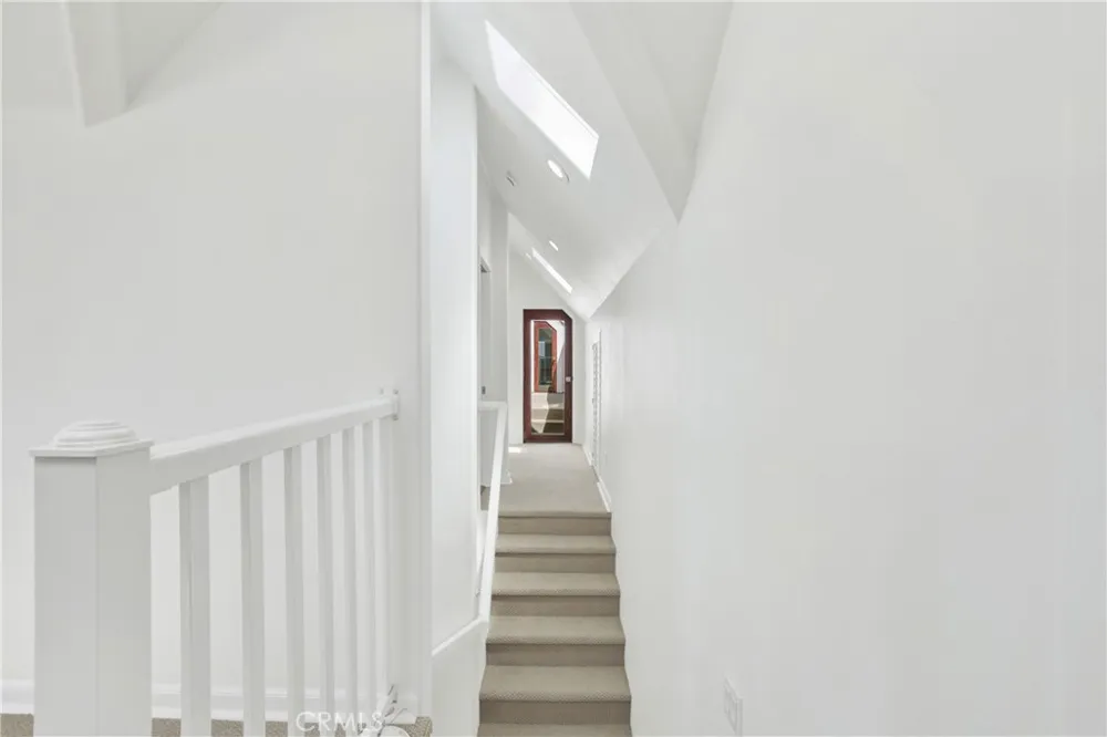 206 30th #1/2 Newport Beach, CA 92663