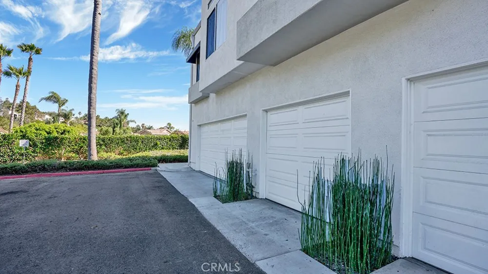 28305 Via Luis Laguna Niguel, CA 92677