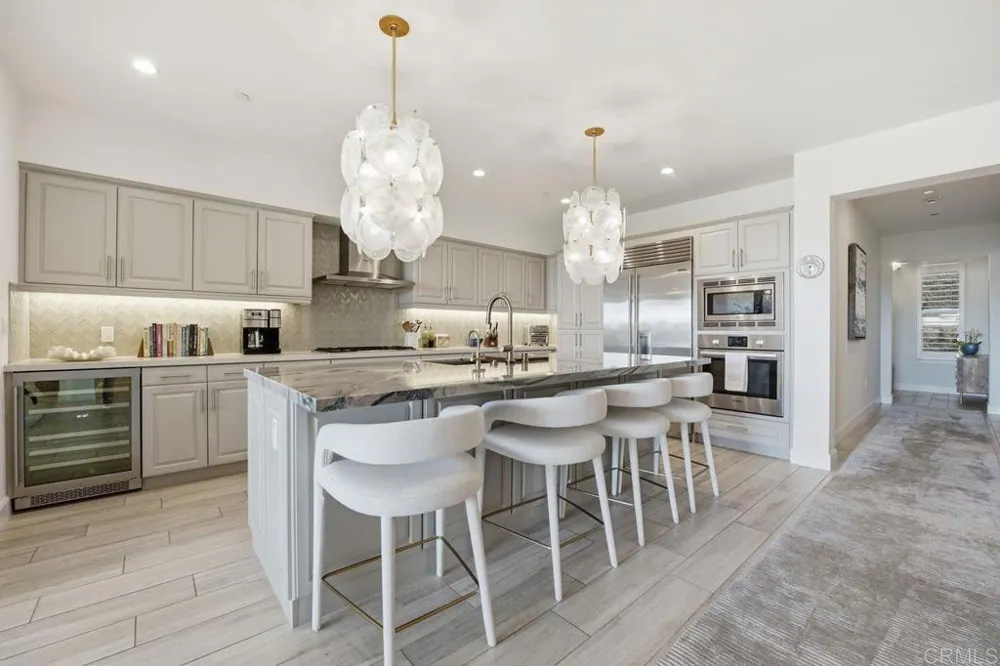 2363 Ocean Street Carlsbad, CA 92008