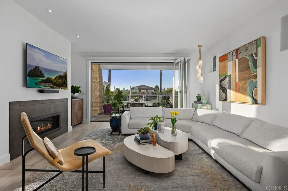 2363 Ocean Street Carlsbad, CA 92008