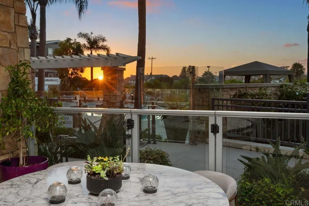 2363 Ocean Street Carlsbad, CA 92008