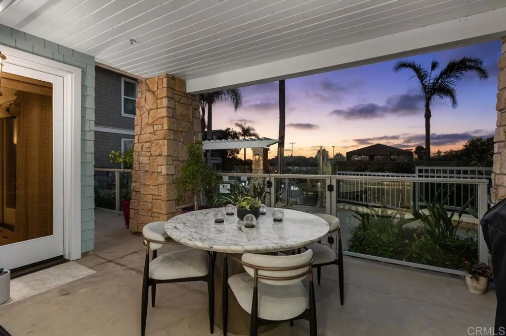 2363 Ocean Street Carlsbad, CA 92008