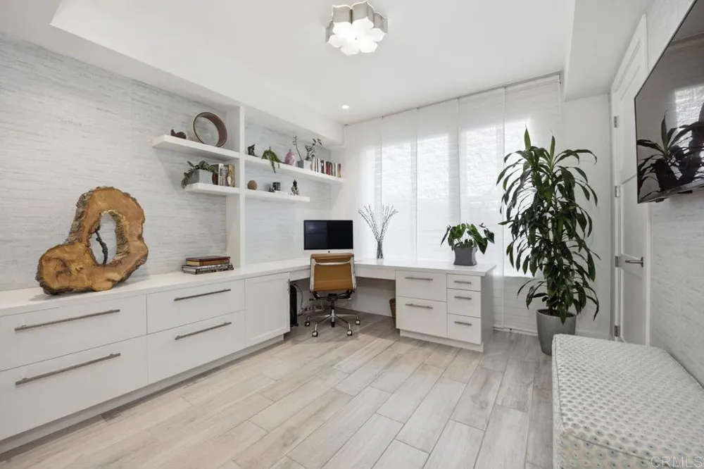 2363 Ocean Street Carlsbad, CA 92008