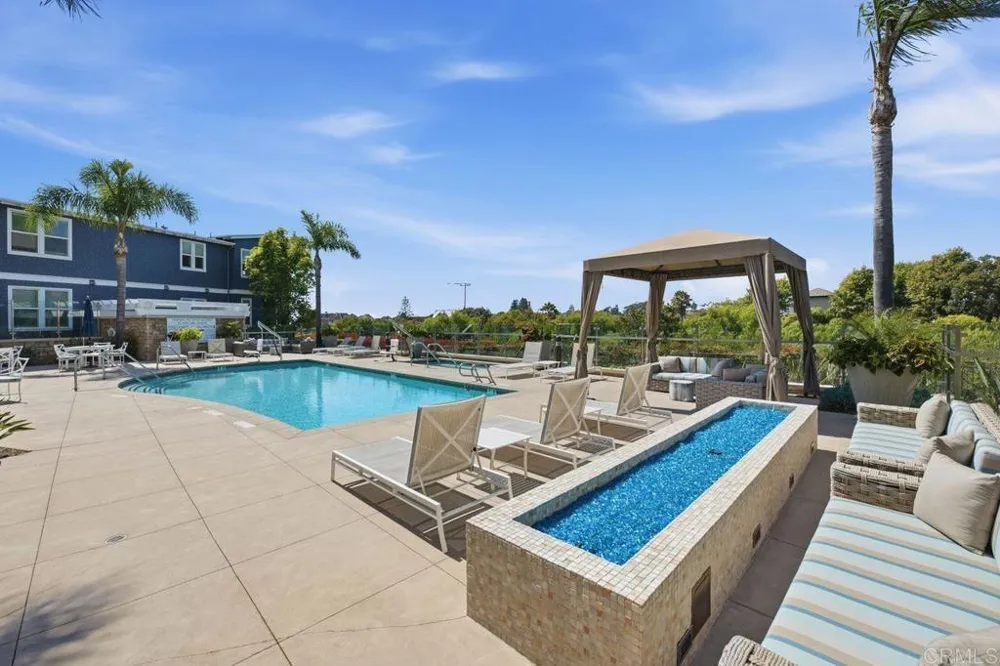 2363 Ocean Street Carlsbad, CA 92008