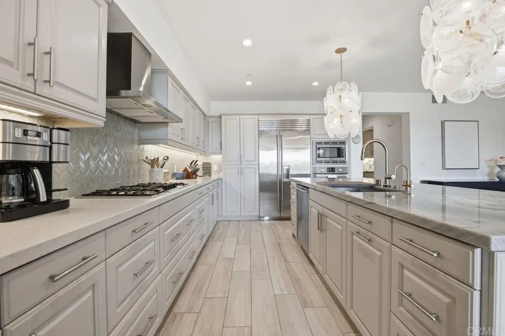 2363 Ocean Street Carlsbad, CA 92008