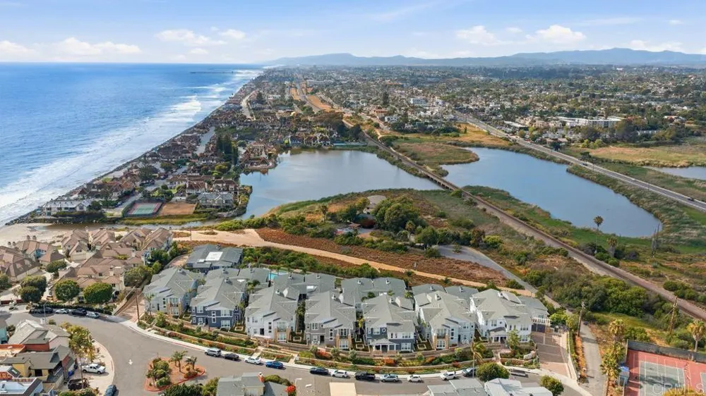 2363 Ocean Street Carlsbad, CA 92008