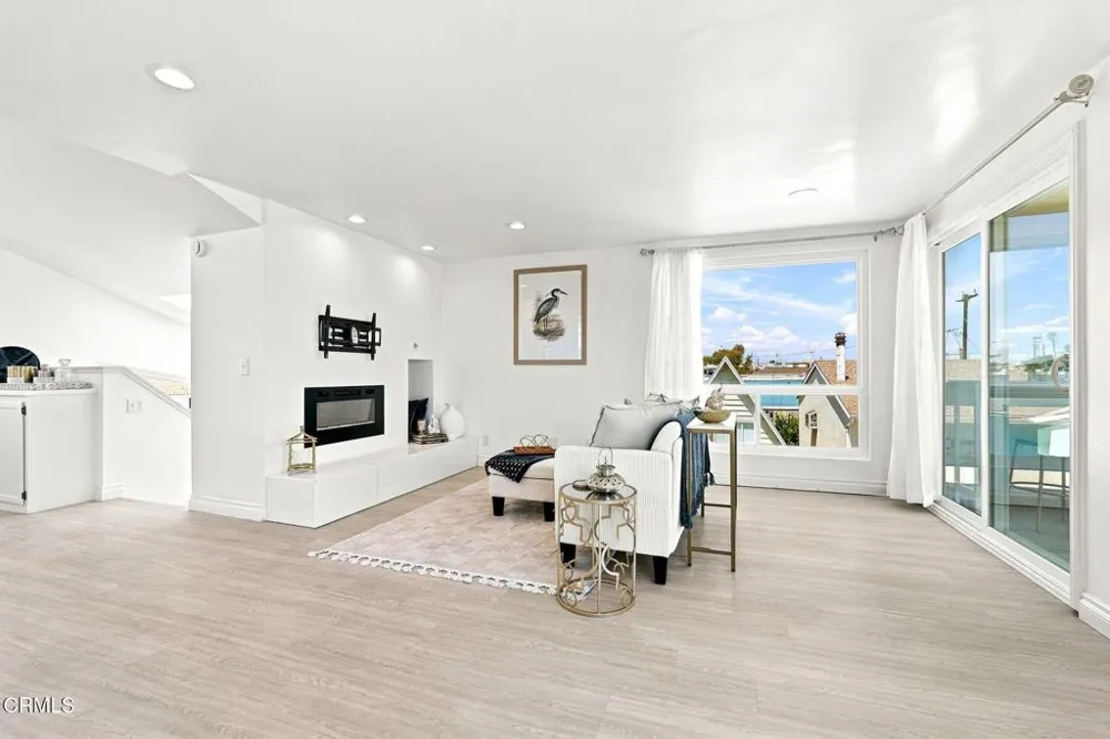 2301 Chico Court Oxnard, CA 93035
