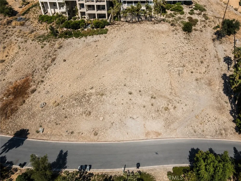 22343 San Joaquin Drive Canyon Lake, CA 92587