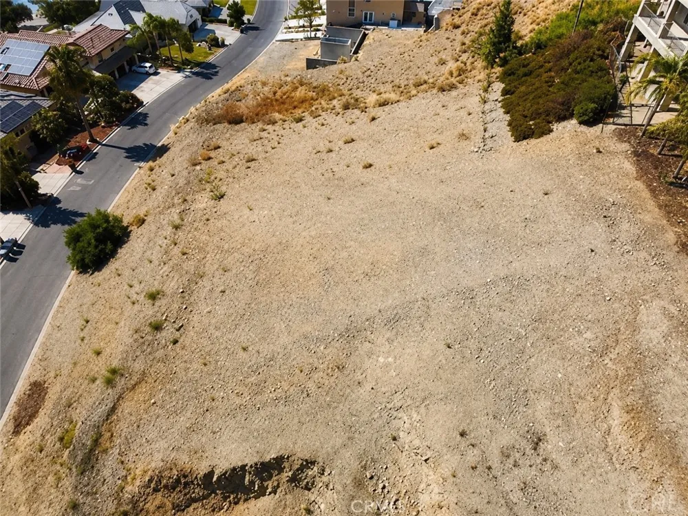 22343 San Joaquin Drive Canyon Lake, CA 92587