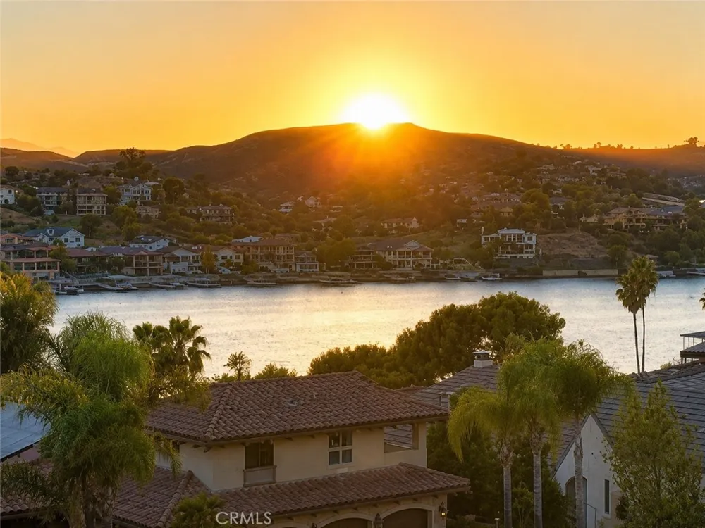 22343 San Joaquin Drive Canyon Lake, CA 92587
