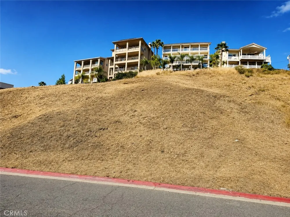 22343 San Joaquin Drive Canyon Lake, CA 92587