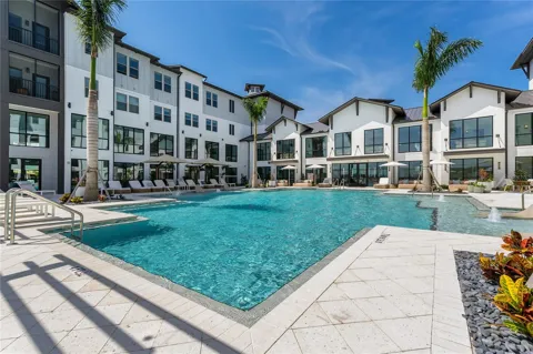 1420 LAKEFRONT DRIVE #4305