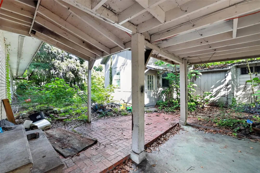 10109 MAIN STREET Thonotosassa, FL 33592