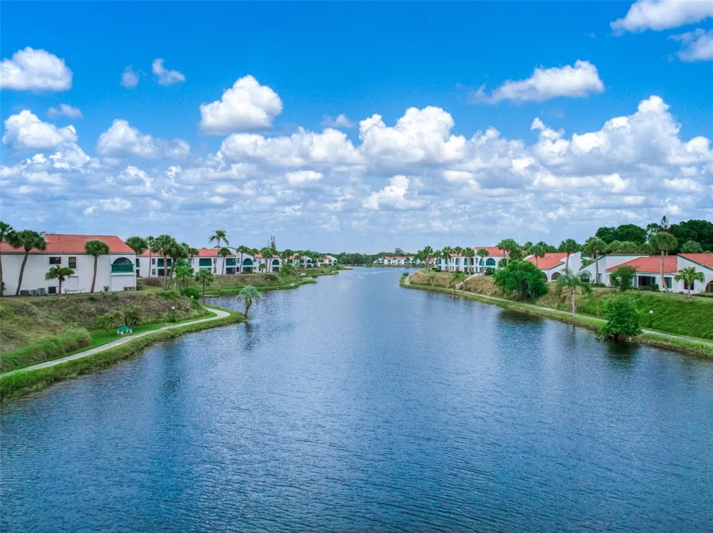 4729 CASABLANCA CIRCLE #C22 Sebring, FL 33870