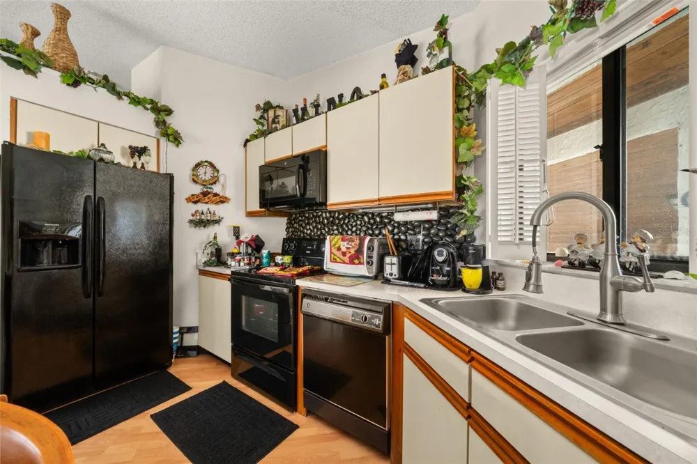 4729 CASABLANCA CIRCLE #C22 Sebring, FL 33870