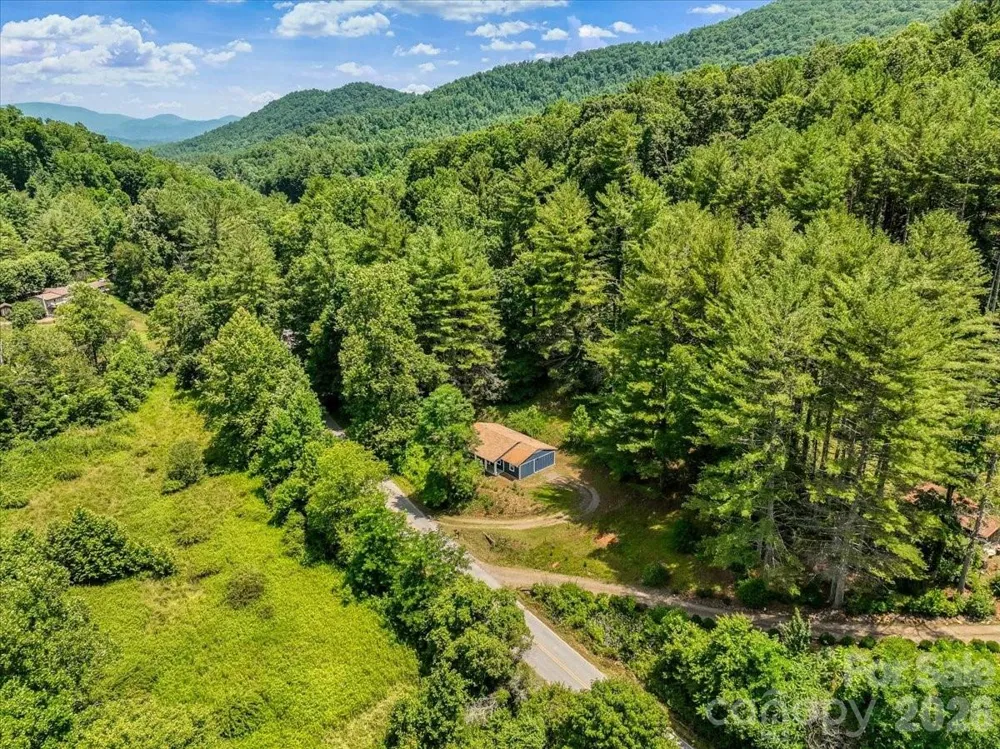 1280 Old Mine Fork Road Burnsville, NC 28714