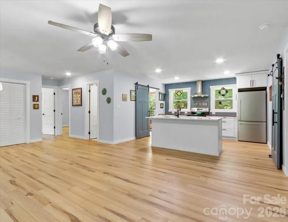 1280 Old Mine Fork Road Burnsville, NC 28714