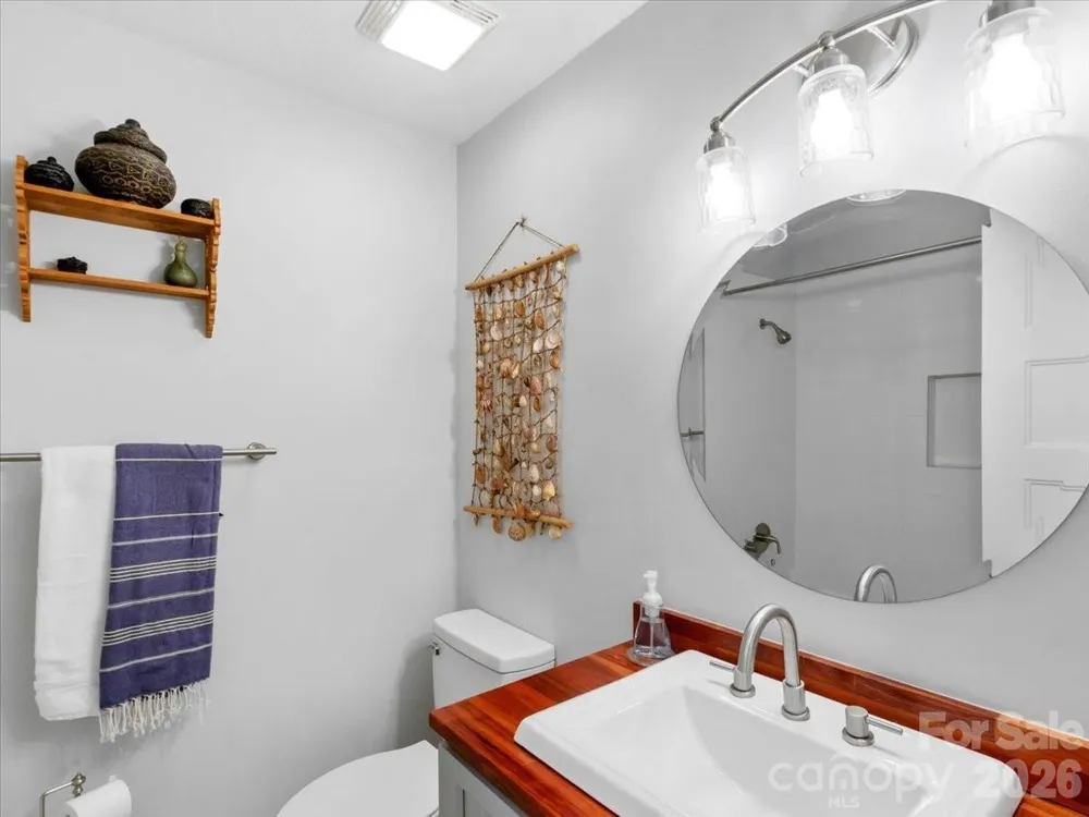 1280 Old Mine Fork Road Burnsville, NC 28714