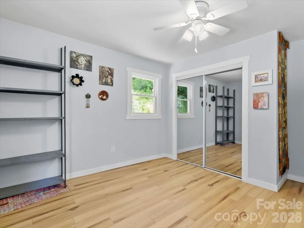 1280 Old Mine Fork Road Burnsville, NC 28714