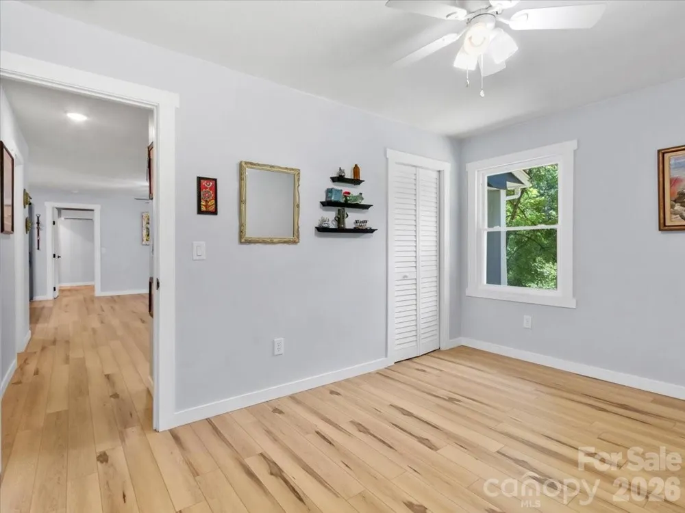 1280 Old Mine Fork Road Burnsville, NC 28714