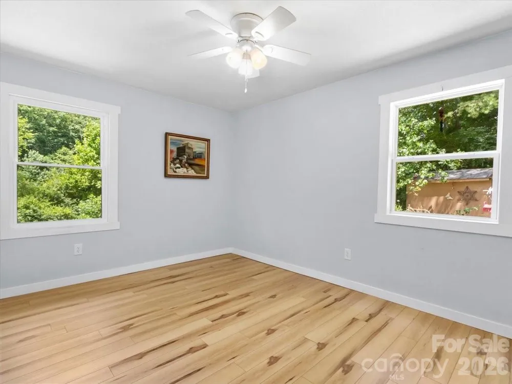 1280 Old Mine Fork Road Burnsville, NC 28714