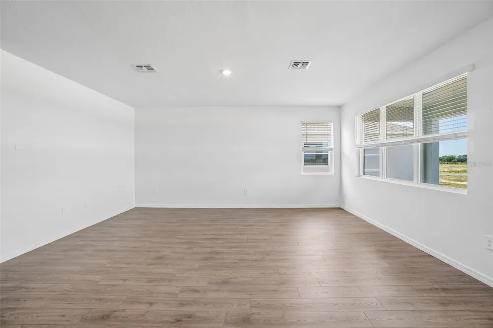 5375 CLOUDBERRY AVENUE Lakeland, FL 33811