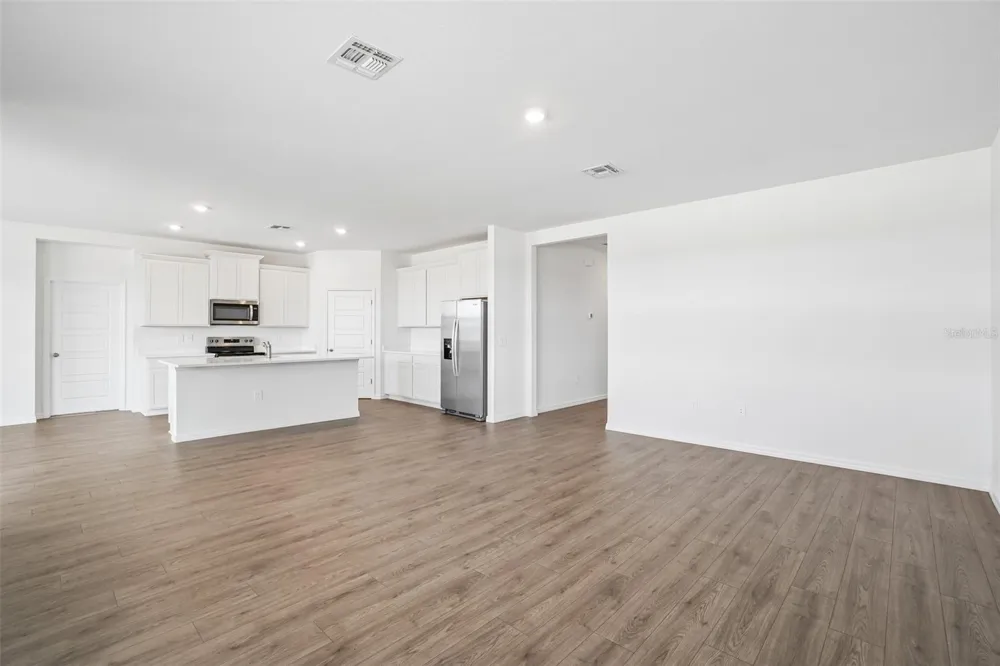 5375 CLOUDBERRY AVENUE Lakeland, FL 33811