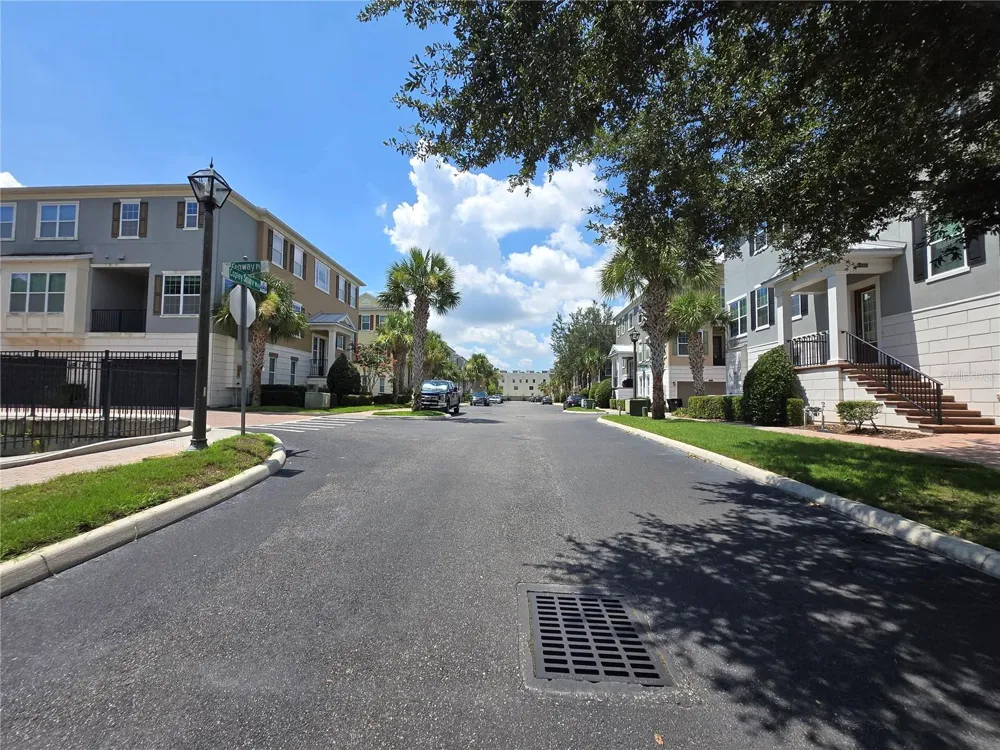 529 LANARK COURT Orlando, FL 32806