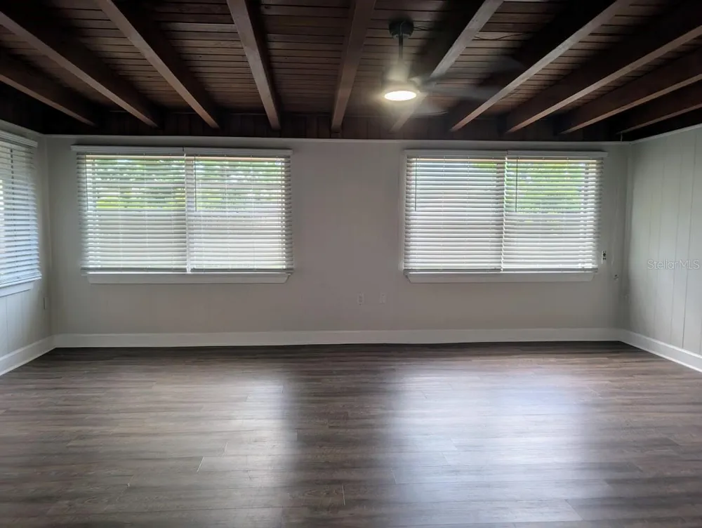 3902 W PAXTON AVENUE Tampa, FL 33611