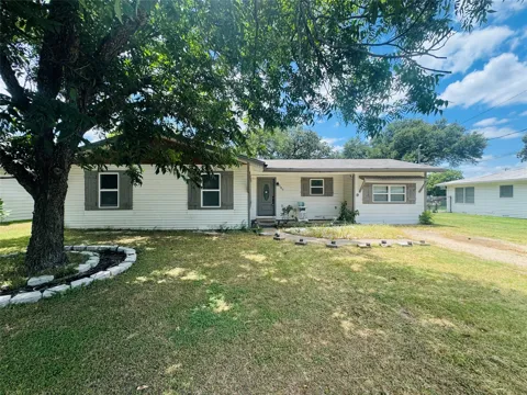 105 S Lakeview Drive