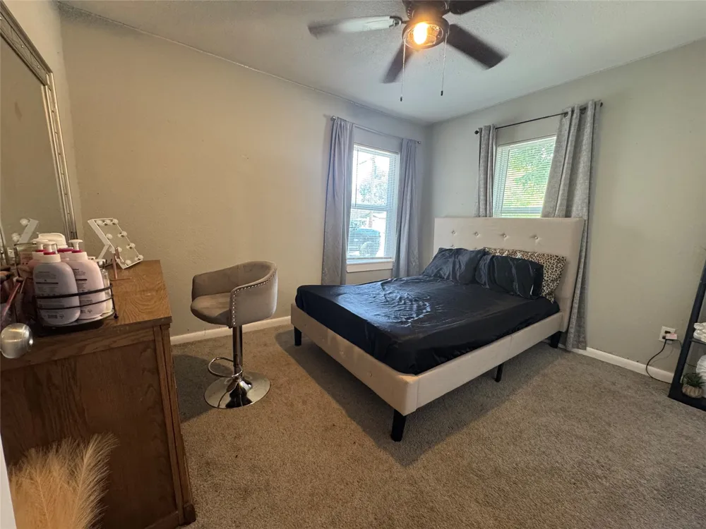 105 S Lakeview Drive Lacy Lakeview, TX 76705