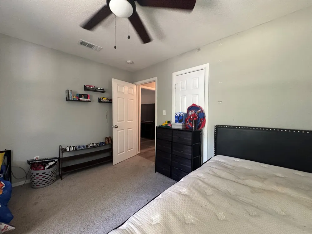 105 S Lakeview Drive Lacy Lakeview, TX 76705
