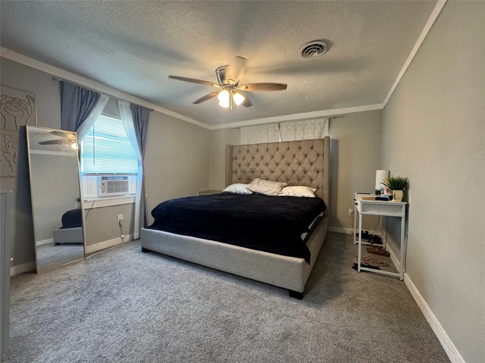 105 S Lakeview Drive Lacy Lakeview, TX 76705