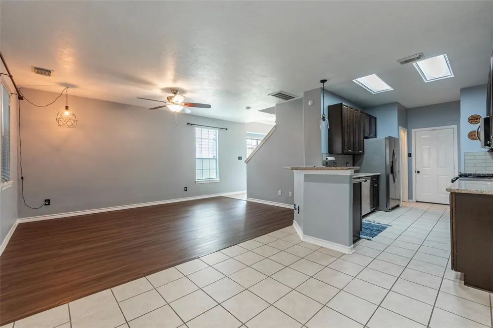 336 Capella Oaks Lane Dickinson, TX 77539