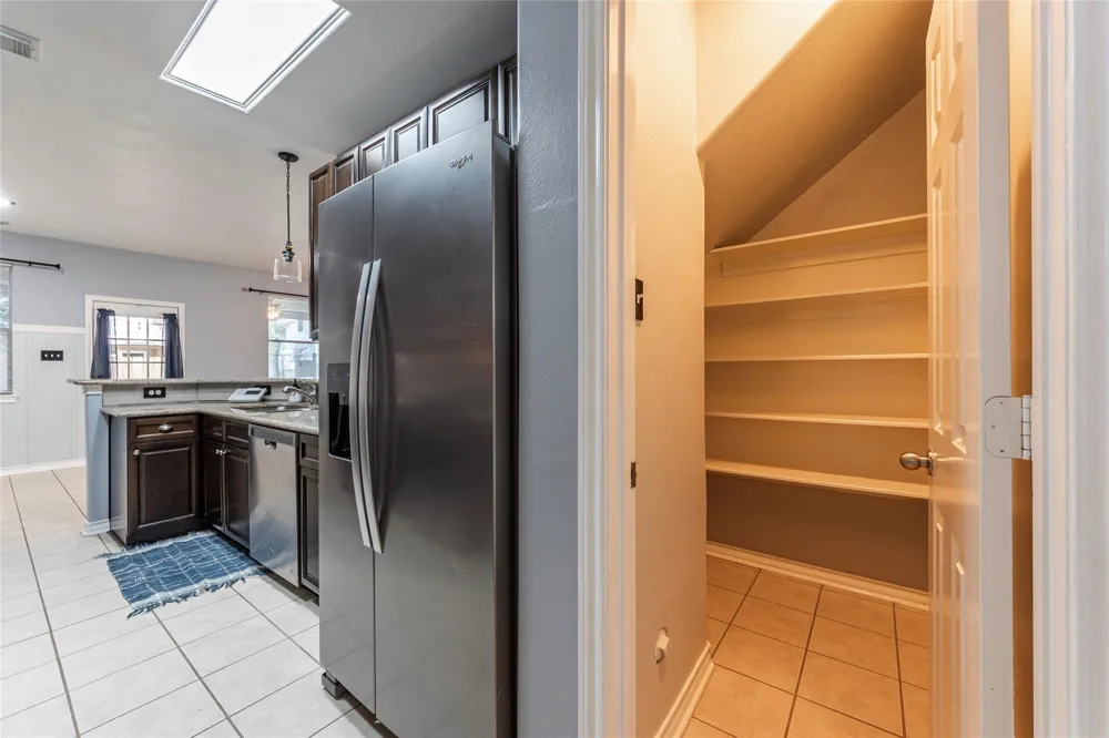 336 Capella Oaks Lane Dickinson, TX 77539