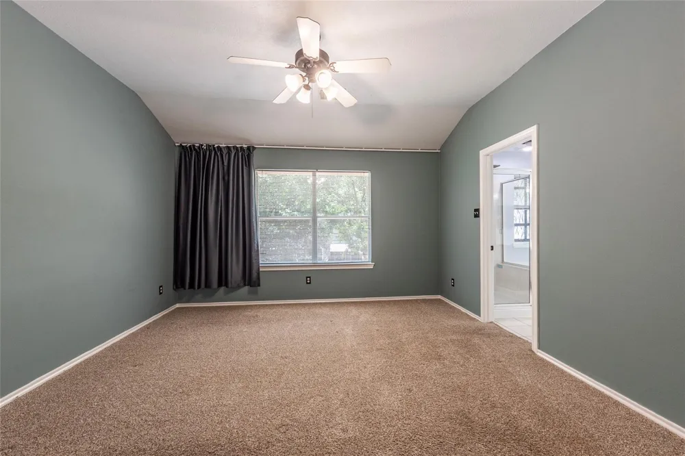 336 Capella Oaks Lane Dickinson, TX 77539