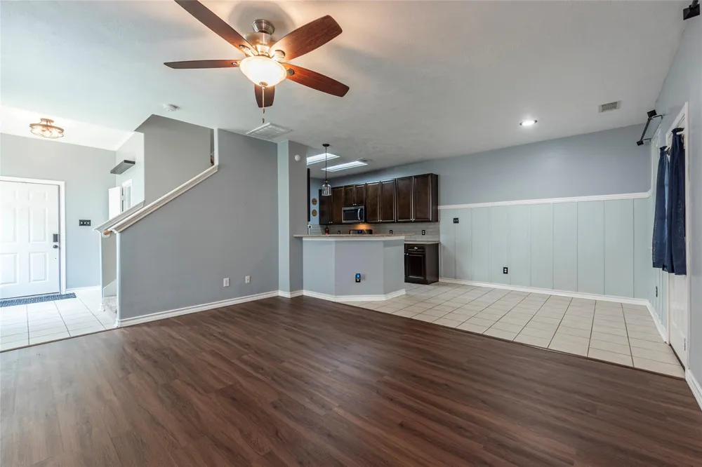 336 Capella Oaks Lane Dickinson, TX 77539